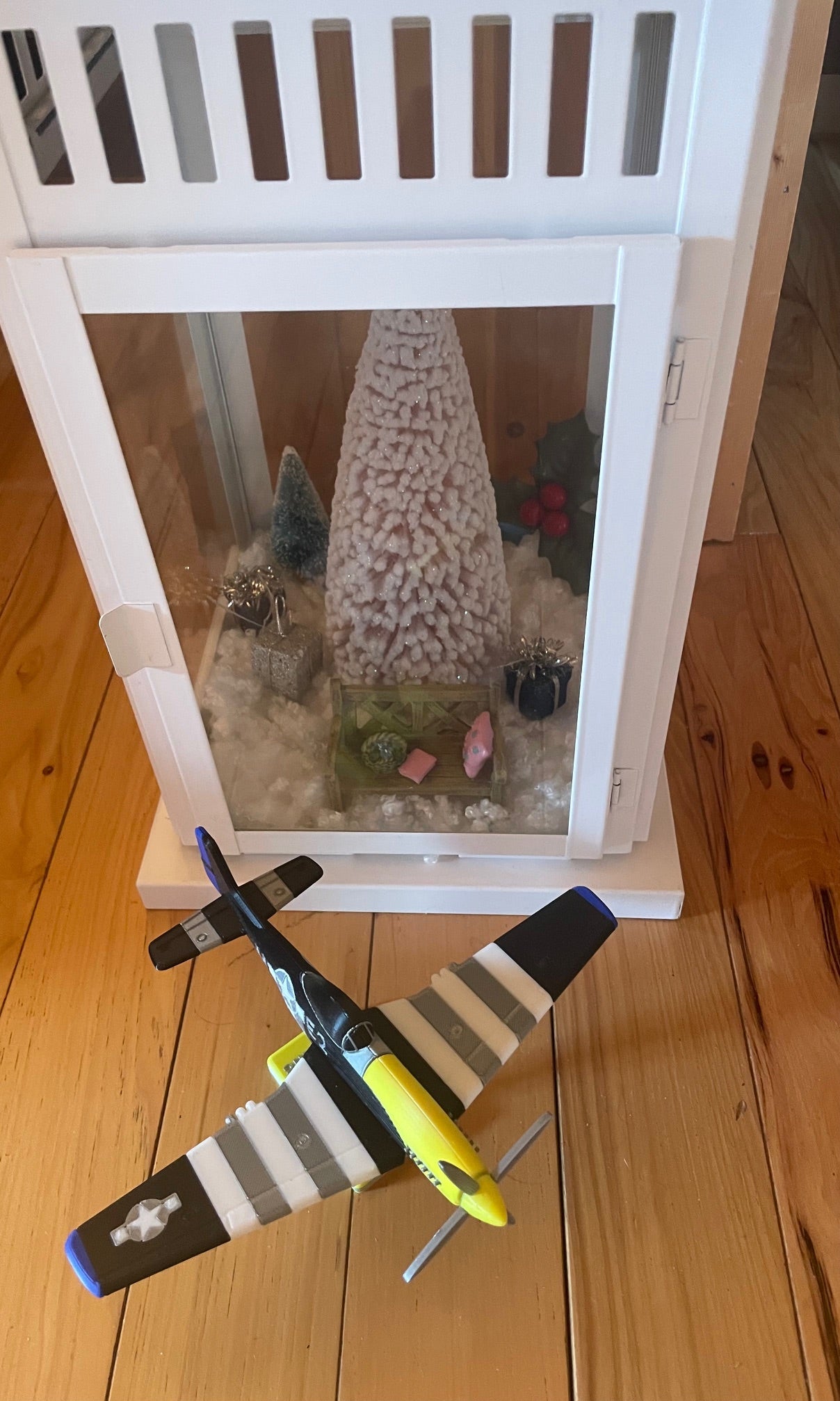 P-51D Mustang Airplane Model Desk Display