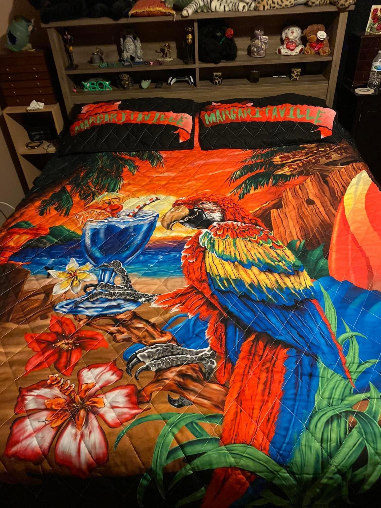 Margaritaville Parrot Sunset Black Quilt Set