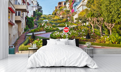 Lombard Street in San Francisco Wall Mural