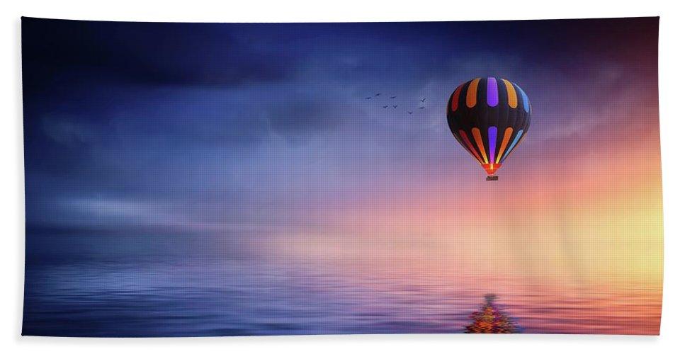 Hot Air Balloon Sunset - Beach Towel