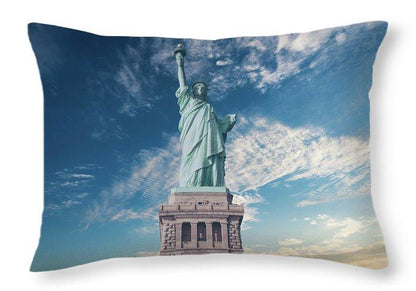 Statue Of Liberty - Throw Pillow
