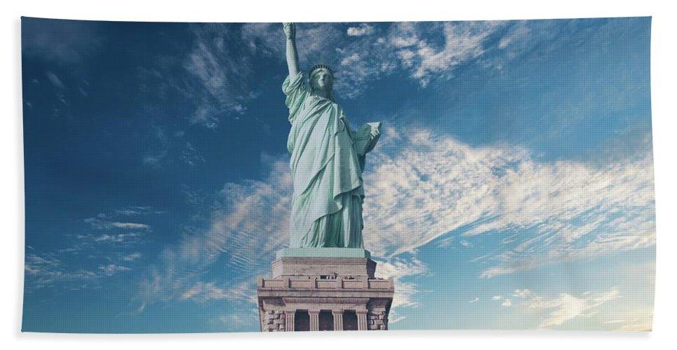 Statue Of Liberty - Beach Towel
