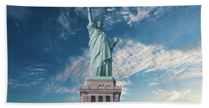Statue Of Liberty - Beach Towel
